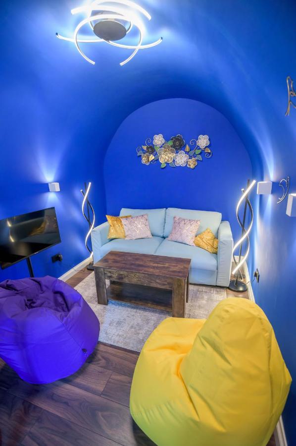 Quirky Vaulted Flat With Terrace Apartment Бат Екстериор снимка